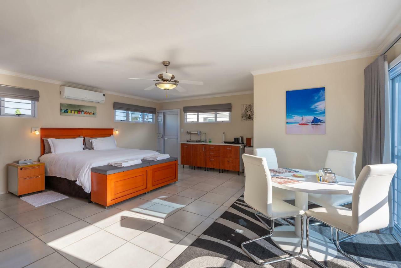Pro Moni'S Guesthouse Muizenberg Eksteriør billede