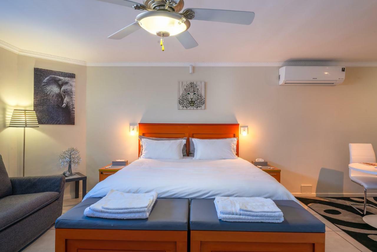 Pro Moni'S Guesthouse Muizenberg Eksteriør billede