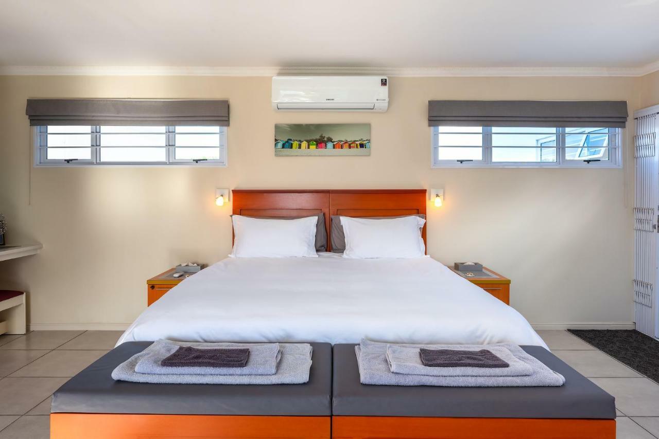 Pro Moni'S Guesthouse Muizenberg Eksteriør billede